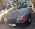 Серый Опель Кадет, объемом двигателя 1.3 л и пробегом 250 тыс. км за 430 $, фото 2 на Automoto.ua
