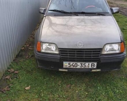 Сірий Опель Кадет, об'ємом двигуна 0 л та пробігом 1000 тис. км за 700 $, фото 2 на Automoto.ua