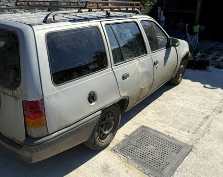 Серый Опель Кадет, объемом двигателя 1.3 л и пробегом 300 тыс. км за 600 $, фото 1 на Automoto.ua