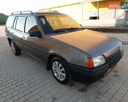 Серый Опель Кадет, объемом двигателя 0 л и пробегом 200 тыс. км за 1250 $, фото 2 на Automoto.ua