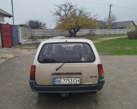 Серый Опель Кадет, объемом двигателя 1.6 л и пробегом 386 тыс. км за 950 $, фото 4 на Automoto.ua