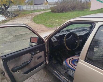 Серый Опель Кадет, объемом двигателя 1.6 л и пробегом 386 тыс. км за 950 $, фото 5 на Automoto.ua