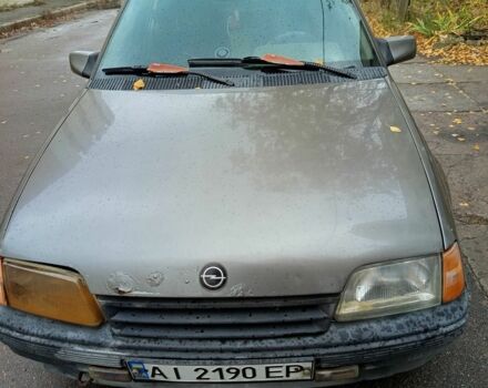 Серый Опель Кадет, объемом двигателя 0 л и пробегом 2 тыс. км за 714 $, фото 6 на Automoto.ua