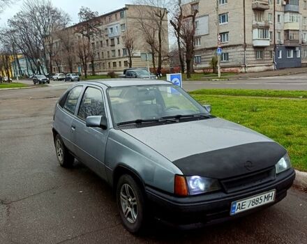 Серый Опель Кадет, объемом двигателя 1.3 л и пробегом 185 тыс. км за 950 $, фото 1 на Automoto.ua