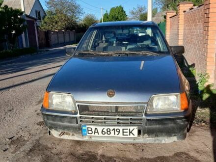 Опель Кадет 1986 у Кропивницькому (Кіровограді) на Automoto.ua Сірий Опель Кадет, об'ємом двигуна 1.6 л та пробігом 200 тис. км за 750 $, фото 1 на Automoto.ua