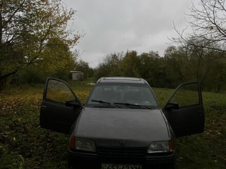 Серый Опель Кадет, объемом двигателя 1.3 л и пробегом 120 тыс. км за 154 $, фото 1 на Automoto.ua