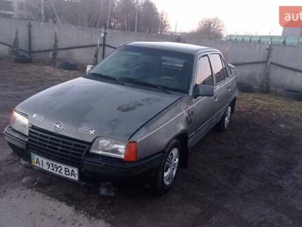 Сірий Опель Кадет, об'ємом двигуна 1.3 л та пробігом 222 тис. км за 600 $, фото 1 на Automoto.ua