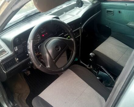 Серый Опель Кадет, объемом двигателя 1.3 л и пробегом 386 тыс. км за 710 $, фото 1 на Automoto.ua