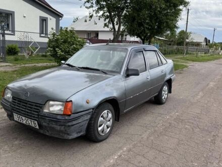 Опель Кадет 1986 в Вышгороде на Automoto.ua Серый Опель Кадет, объемом двигателя 0 л и пробегом 200 тыс. км за 500 $, фото 1 на Automoto.ua