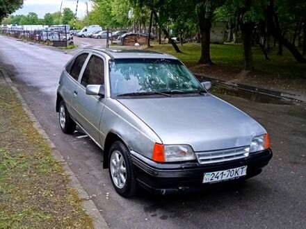 Серый Опель Кадет, объемом двигателя 1.4 л и пробегом 237 тыс. км за 850 $, фото 1 на Automoto.ua