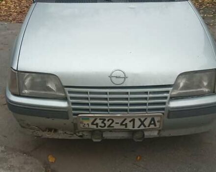 Серый Опель Кадет, объемом двигателя 1.3 л и пробегом 10 тыс. км за 1000 $, фото 1 на Automoto.ua