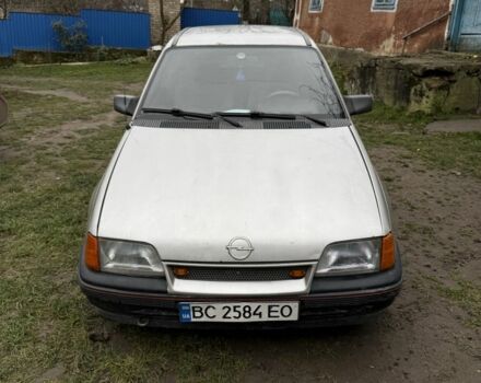Серый Опель Кадет, объемом двигателя 1.3 л и пробегом 444 тыс. км за 900 $, фото 1 на Automoto.ua
