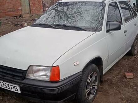 Опель Кадет 1987 в Изюме на Automoto.ua Серый Опель Кадет, объемом двигателя 1.3 л и пробегом 65 тыс. км за 1600 $, фото 1 на Automoto.ua
