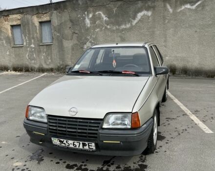 Серый Опель Кадет, объемом двигателя 1.3 л и пробегом 100 тыс. км за 700 $, фото 1 на Automoto.ua