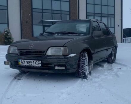 Серый Опель Кадет, объемом двигателя 1.8 л и пробегом 258 тыс. км за 600 $, фото 1 на Automoto.ua