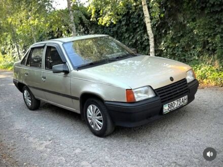 Сірий Опель Кадет, об'ємом двигуна 1.3 л та пробігом 3 тис. км за 1000 $, фото 1 на Automoto.ua