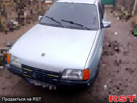 Серый Опель Кадет, объемом двигателя 1.3 л и пробегом 166 тыс. км за 800 $, фото 1 на Automoto.ua