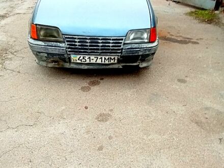 Серый Опель Кадет, объемом двигателя 1.6 л и пробегом 520 тыс. км за 1100 $, фото 1 на Automoto.ua