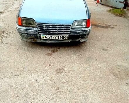 Серый Опель Кадет, объемом двигателя 1.6 л и пробегом 520 тыс. км за 1100 $, фото 1 на Automoto.ua