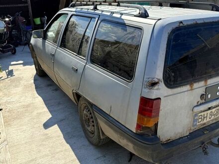 Сірий Опель Кадет, об'ємом двигуна 1.3 л та пробігом 300 тис. км за 600 $, фото 1 на Automoto.ua