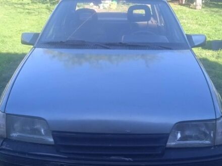 Сірий Опель Кадет, об'ємом двигуна 1.6 л та пробігом 135 тис. км за 600 $, фото 1 на Automoto.ua