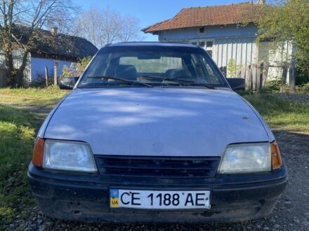 Серый Опель Кадет, объемом двигателя 1.5 л и пробегом 120 тыс. км за 420 $, фото 1 на Automoto.ua