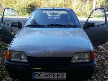 Серый Опель Кадет, объемом двигателя 1.3 л и пробегом 110 тыс. км за 1250 $, фото 1 на Automoto.ua
