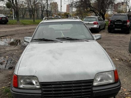 Серый Опель Кадет, объемом двигателя 0 л и пробегом 500 тыс. км за 700 $, фото 1 на Automoto.ua