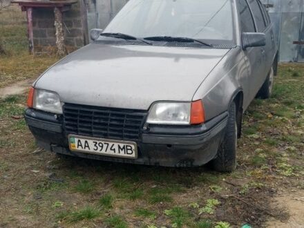Сірий Опель Кадет, об'ємом двигуна 2 л та пробігом 300 тис. км за 284 $, фото 1 на Automoto.ua