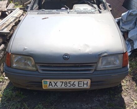 Сірий Опель Кадет, об'ємом двигуна 1.3 л та пробігом 1 тис. км за 500 $, фото 1 на Automoto.ua