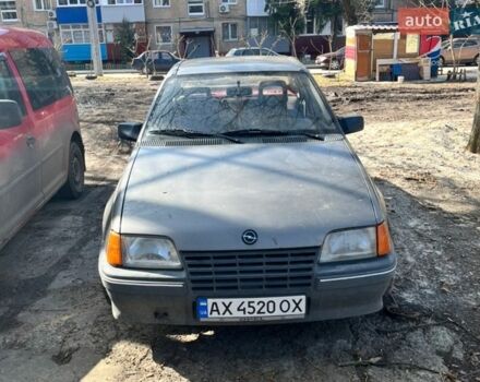 Серый Опель Кадет, объемом двигателя 1.3 л и пробегом 38 тыс. км за 1000 $, фото 1 на Automoto.ua