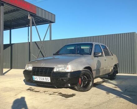Серый Опель Кадет, объемом двигателя 1.3 л и пробегом 200 тыс. км за 750 $, фото 1 на Automoto.ua