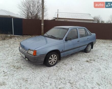 Сірий Опель Кадет, об'ємом двигуна 1.6 л та пробігом 96 тис. км за 1100 $, фото 1 на Automoto.ua