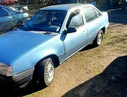 Опель Кадет 1989 у Кобеляках на Automoto.ua Сірий Опель Кадет, об'ємом двигуна 1.8 л та пробігом 0 тис. км за 550 $, фото 1 на Automoto.ua
