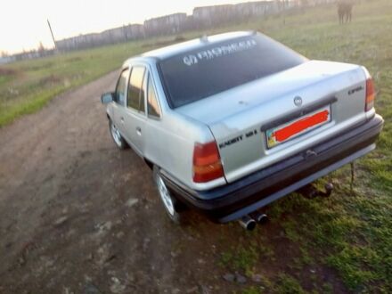 Серый Опель Кадет, объемом двигателя 1.6 л и пробегом 179 тыс. км за 1015 $, фото 1 на Automoto.ua