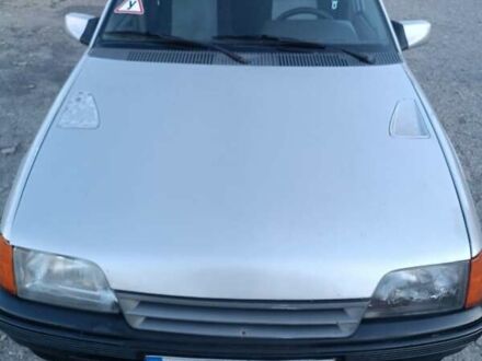 Сірий Опель Кадет, об'ємом двигуна 1.3 л та пробігом 220 тис. км за 650 $, фото 1 на Automoto.ua