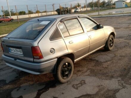 Опель Кадет 1990 в Павлограде на Automoto.ua Серый Опель Кадет, объемом двигателя 1.4 л и пробегом 300 тыс. км за 1198 $, фото 1 на Automoto.ua