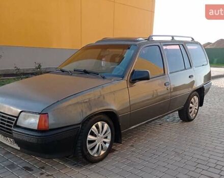 Серый Опель Кадет, объемом двигателя 0 л и пробегом 200 тыс. км за 1250 $, фото 1 на Automoto.ua