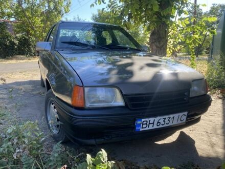 Опель Кадет 1990 у Подільськ (Котовськ) на Automoto.ua Сірий Опель Кадет, об'ємом двигуна 1.4 л та пробігом 3 тис. км за 1000 $, фото 1 на Automoto.ua