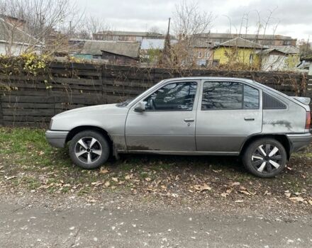 Сірий Опель Кадет, об'ємом двигуна 1.6 л та пробігом 999 тис. км за 595 $, фото 1 на Automoto.ua