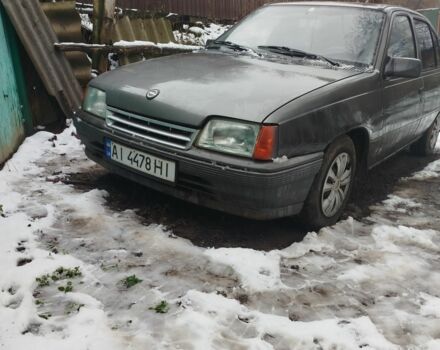 Серый Опель Кадет, объемом двигателя 1.4 л и пробегом 150 тыс. км за 600 $, фото 1 на Automoto.ua