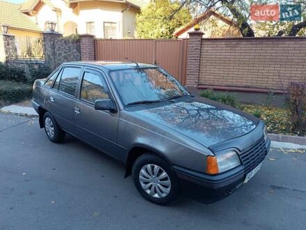 Опель Кадет 1991 в Виннице на Automoto.ua Серый Опель Кадет, объемом двигателя 1.3 л и пробегом 41 тыс. км за 1750 $, фото 1 на Automoto.ua