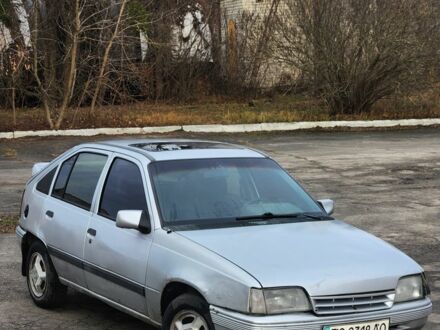 Серый Опель Кадет, объемом двигателя 1.8 л и пробегом 53 тыс. км за 600 $, фото 1 на Automoto.ua