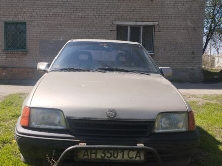 Опель Кадет 1991 в Павлограде на Automoto.ua Серый Опель Кадет, объемом двигателя 0 л и пробегом 67 тыс. км за 726 $, фото 1 на Automoto.ua