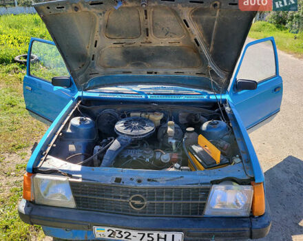 Синий Опель Кадет, объемом двигателя 1.3 л и пробегом 94 тыс. км за 700 $, фото 23 на Automoto.ua