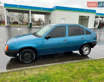 Синий Опель Кадет, объемом двигателя 1.3 л и пробегом 230 тыс. км за 1450 $, фото 3 на Automoto.ua