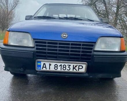 Синій Опель Кадет, об'ємом двигуна 1.6 л та пробігом 190 тис. км за 1100 $, фото 2 на Automoto.ua
