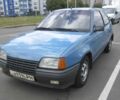 Синій Опель Кадет, об'ємом двигуна 1.6 л та пробігом 116 тис. км за 2015 $, фото 1 на Automoto.ua