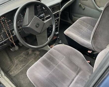 Синий Опель Кадет, объемом двигателя 1.3 л и пробегом 177 тыс. км за 1700 $, фото 1 на Automoto.ua