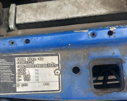 Синій Опель Кадет, об'ємом двигуна 1.6 л та пробігом 350 тис. км за 1100 $, фото 10 на Automoto.ua